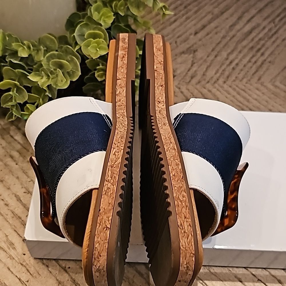 Adrienne Vitadini size 7 slide sandals - Picture 5 of 9